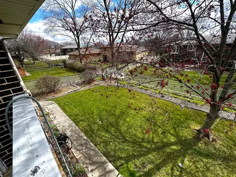 View/Area - 15257 Pine Dr, Oak Forest, IL 60452 photo 1 of 2