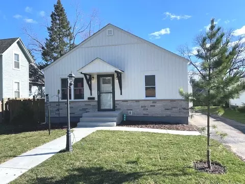 Exterior - 665 Keep Ave, Elgin, IL 60120 photo 10 of 11