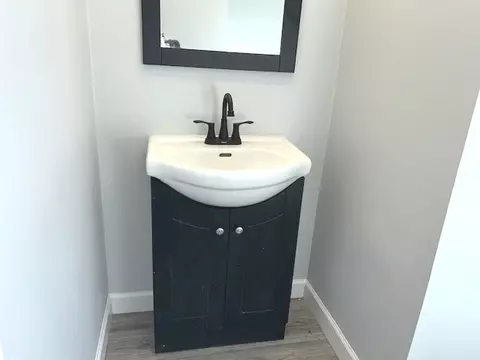 Bath - 665 Keep Ave, Elgin, IL 60120 photo 2 of 2