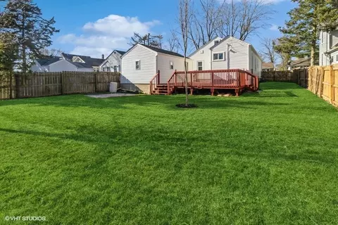 Exterior - 665 Keep Ave, Elgin, IL 60120 photo 1 of 11