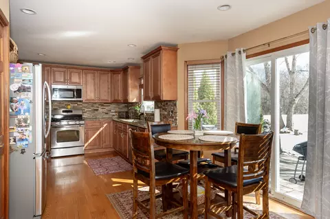 Kitchen - 731 Hackberry Ln, Algonquin, IL 60102 photo 1 of 6