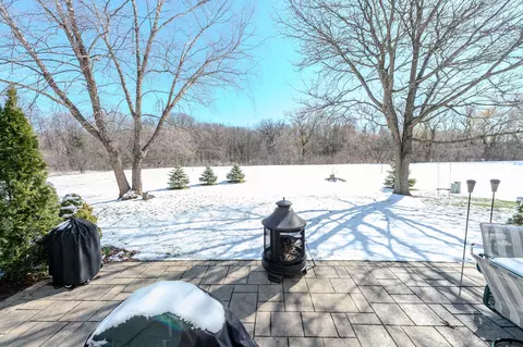 Exterior - 731 Hackberry Ln, Algonquin, IL 60102 photo 4 of 10