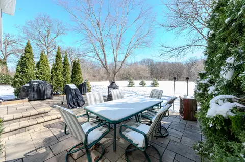 Exterior - 731 Hackberry Ln, Algonquin, IL 60102 photo 6 of 10