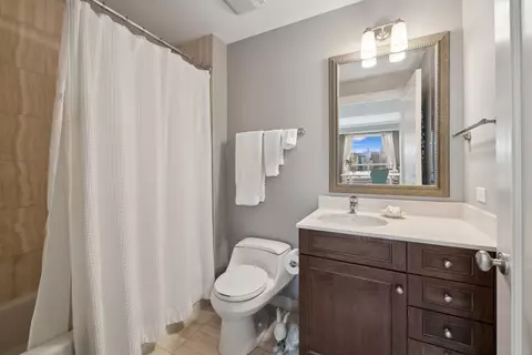 270 E Pearson St #1002, Chicago, IL 60611 photo 15