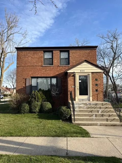 825 Suffolk Ave, Westchester, IL 60154