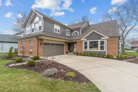 607 Raintree Rd, Buffalo Grove, IL 60089