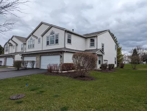 1951 Candlelight Cir #4, Montgomery, IL 60538