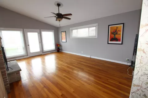 Other - 2053 Cedar St, Des Plaines, IL 60018 photo 4 of 11
