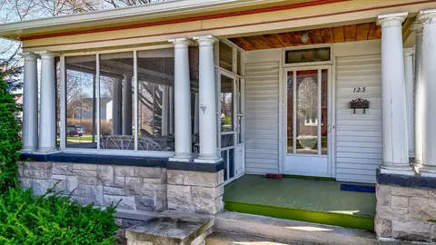 Exterior - 123 E Van Buren St, Ottawa, IL 61350 photo 3 of 11