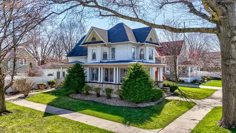 123 E Van Buren St, Ottawa, IL 61350