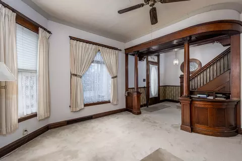 Bedroom - 123 E Van Buren St, Ottawa, IL 61350 photo 1 of 4