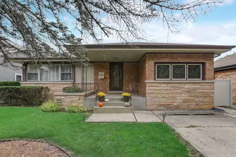 230 N Chester Ave, Park Ridge, IL 60068