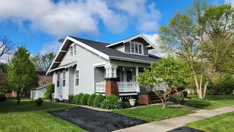 316 E Oak St, Watseka, IL 60970