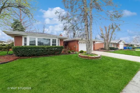 1215 E 165th Pl, South Holland, IL 60473