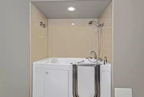 Other - 1720 Maple Ave #2130, Evanston, IL 60201 photo 5 of 9