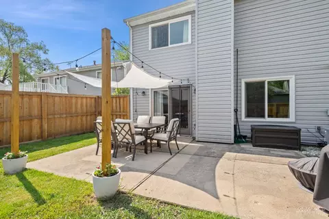 1180 Singleton Dr, Roselle, IL 60172 photo 24