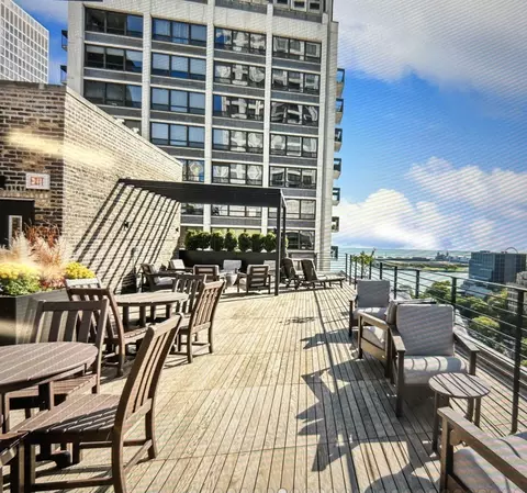 Exterior - 210 E Pearson St #2D, Chicago, IL 60611 photo 1 of 1