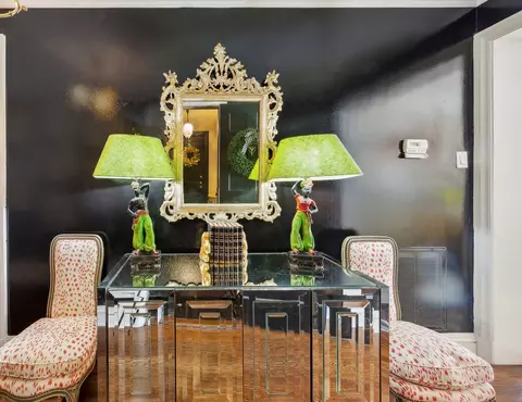 Living - 210 E Pearson St #2D, Chicago, IL 60611 photo 2 of 5