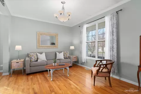 Living - 1935 Gardner Cir E, Aurora, IL 60503 photo 5 of 8