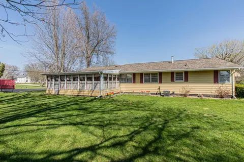 Exterior - 633 S Park St, Sheffield, IL 61361 photo 10 of 12