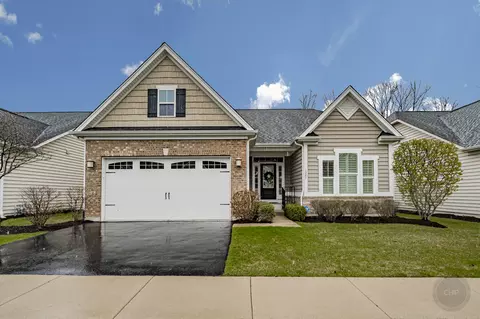 1247 Colchester Ln, Aurora, IL 60505