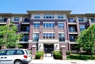 6436 Roosevelt Rd #404, Oak Park, IL 60304