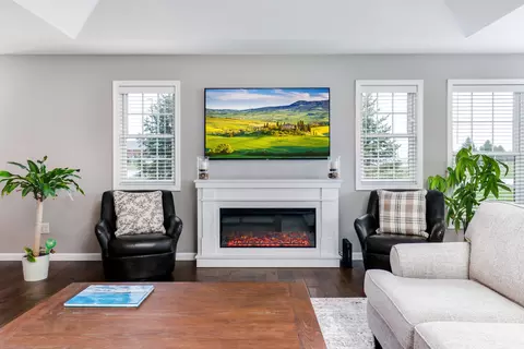 Living - 1425 Pine Forest Dr, Normal, IL 61761 photo 2 of 3