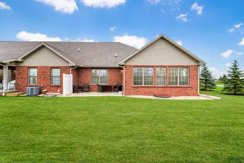 Exterior - 1425 Pine Forest Dr, Normal, IL 61761 photo 8 of 10