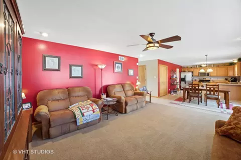 Living - 1539 Sawgrass Ln, Beecher, IL 60401 photo 3 of 3