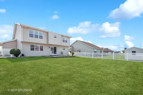Exterior - 1539 Sawgrass Ln, Beecher, IL 60401 photo 5 of 7