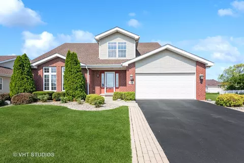 1539 Sawgrass Ln, Beecher, IL 60401