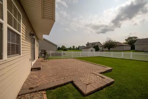 Exterior - 1539 Sawgrass Ln, Beecher, IL 60401 photo 6 of 7