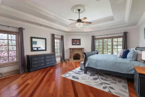 Bedroom - 720 Willow Rd, Naperville, IL 60540 photo 1 of 7