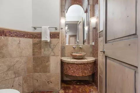 Bath - 720 Willow Rd, Naperville, IL 60540 photo 2 of 9