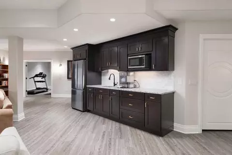 Kitchen - 720 Willow Rd, Naperville, IL 60540 photo 5 of 5