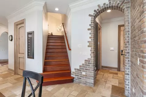Entry Way - 720 Willow Rd, Naperville, IL 60540 photo 2 of 8