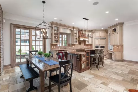 Dining - 720 Willow Rd, Naperville, IL 60540 photo 4 of 4