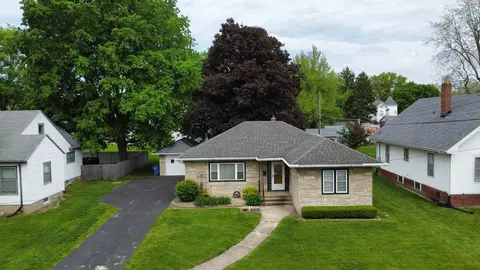 116 W Jackson Ave, Watseka, IL 60970