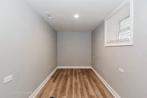 10747 S Forest Ave, Chicago, IL 60628 photo 5