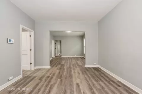 10747 S Forest Ave, Chicago, IL 60628 photo 2