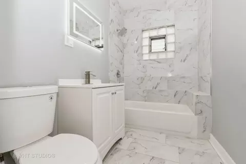 10747 S Forest Ave, Chicago, IL 60628 photo 11