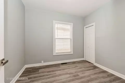 10747 S Forest Ave, Chicago, IL 60628 photo 8
