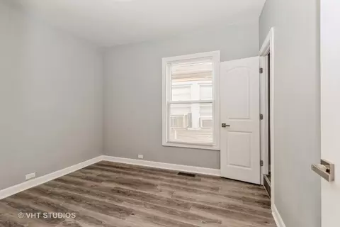 10747 S Forest Ave, Chicago, IL 60628 photo 7