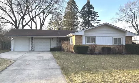 2 S520 Gray St, Lombard, IL 60148