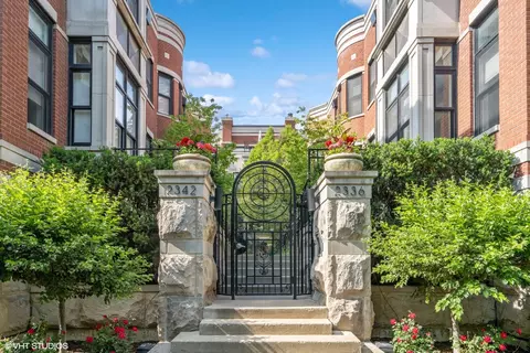 2340 W Wabansia Ave #D2, Chicago, IL 60647