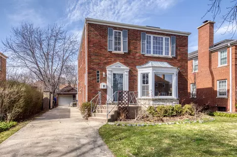 6126 N Legett Ave, Chicago, IL 60646