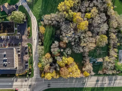 319 E Il Rte 83, Mundelein, IL 60060