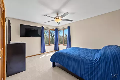 Bedroom - 1485 Stonegate Rd, Algonquin, IL 60102 photo 4 of 5
