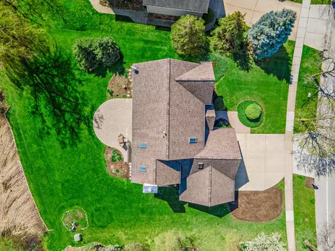 Exterior - 1485 Stonegate Rd, Algonquin, IL 60102 photo 8 of 8
