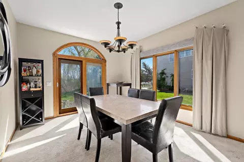 Dining - 1485 Stonegate Rd, Algonquin, IL 60102 photo 2 of 2